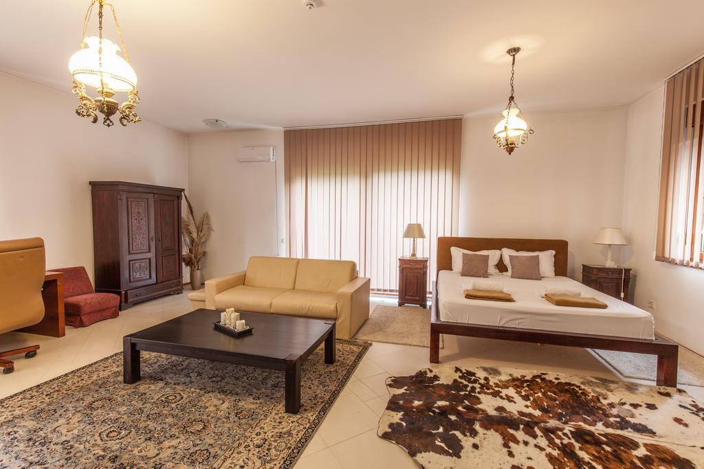 The Belgrade Hills Rooms And Suites ภายนอก รูปภาพ