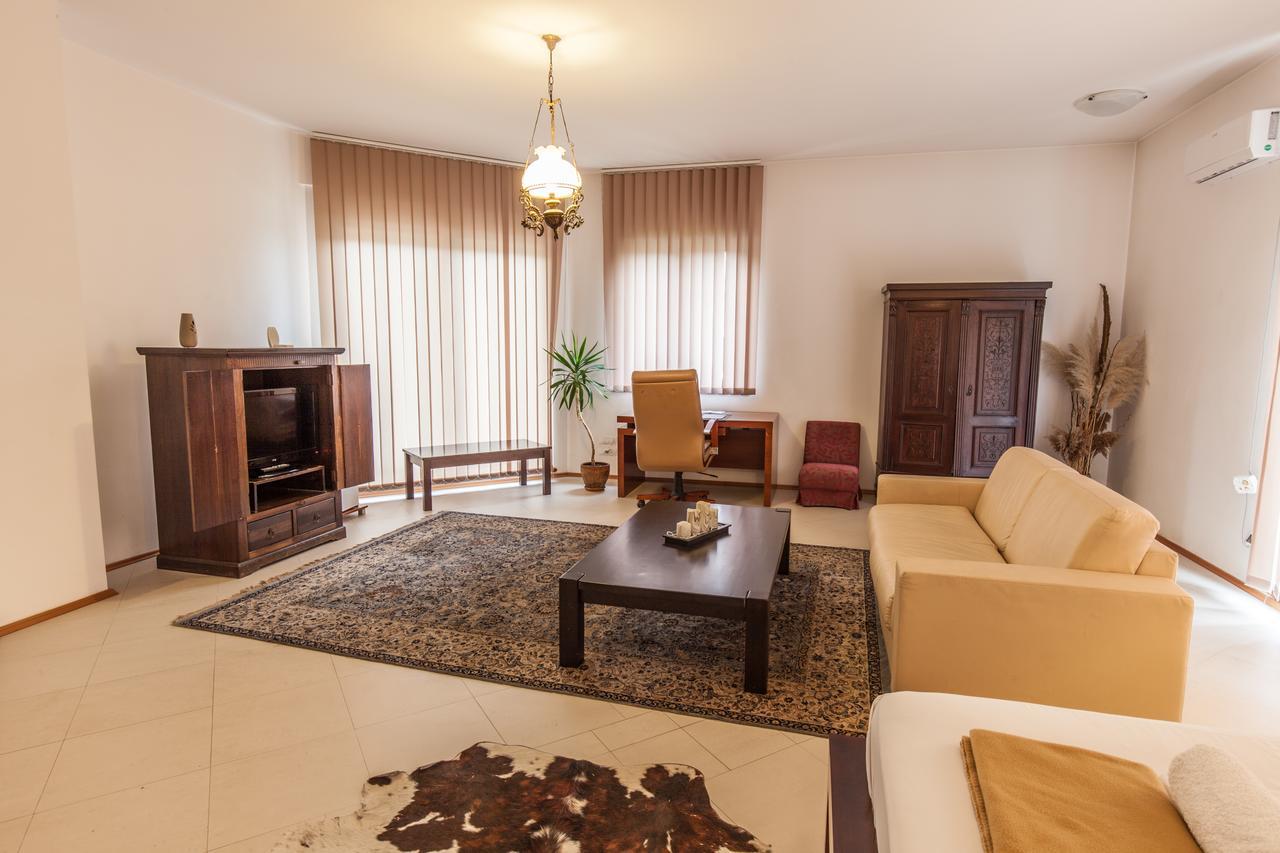 The Belgrade Hills Rooms And Suites ภายนอก รูปภาพ