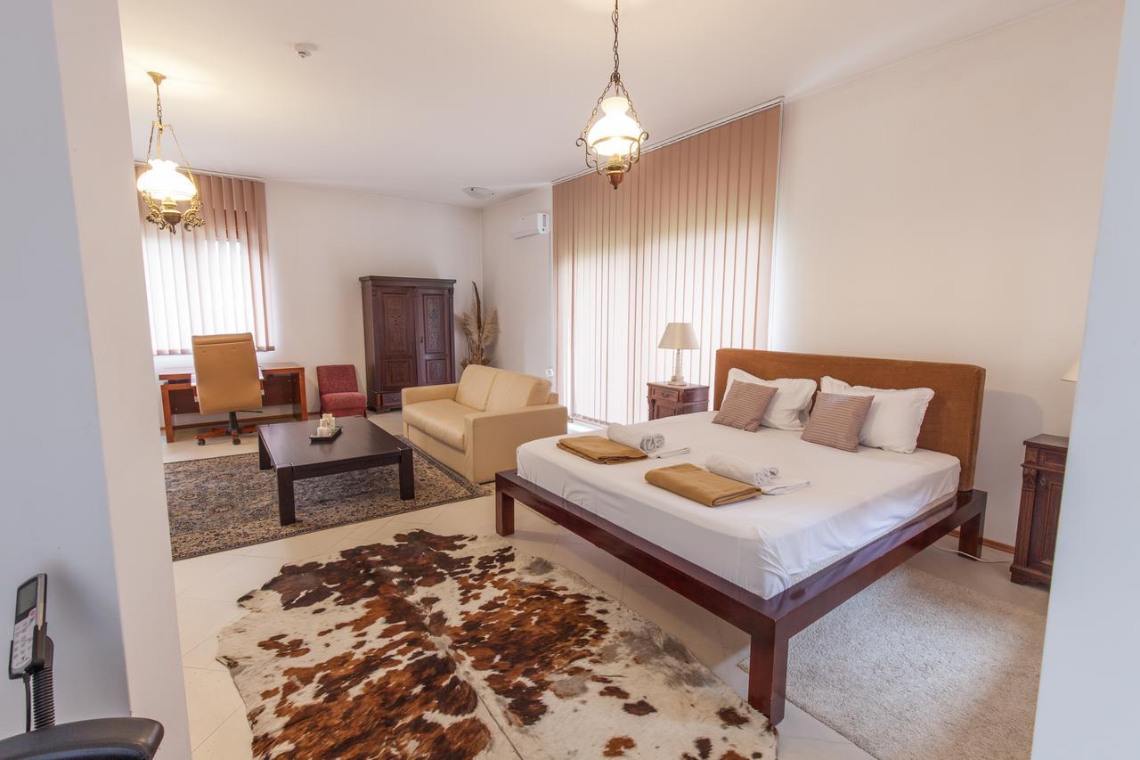 The Belgrade Hills Rooms And Suites ภายนอก รูปภาพ