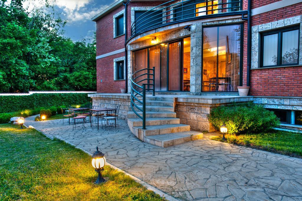 The Belgrade Hills Rooms And Suites ภายนอก รูปภาพ